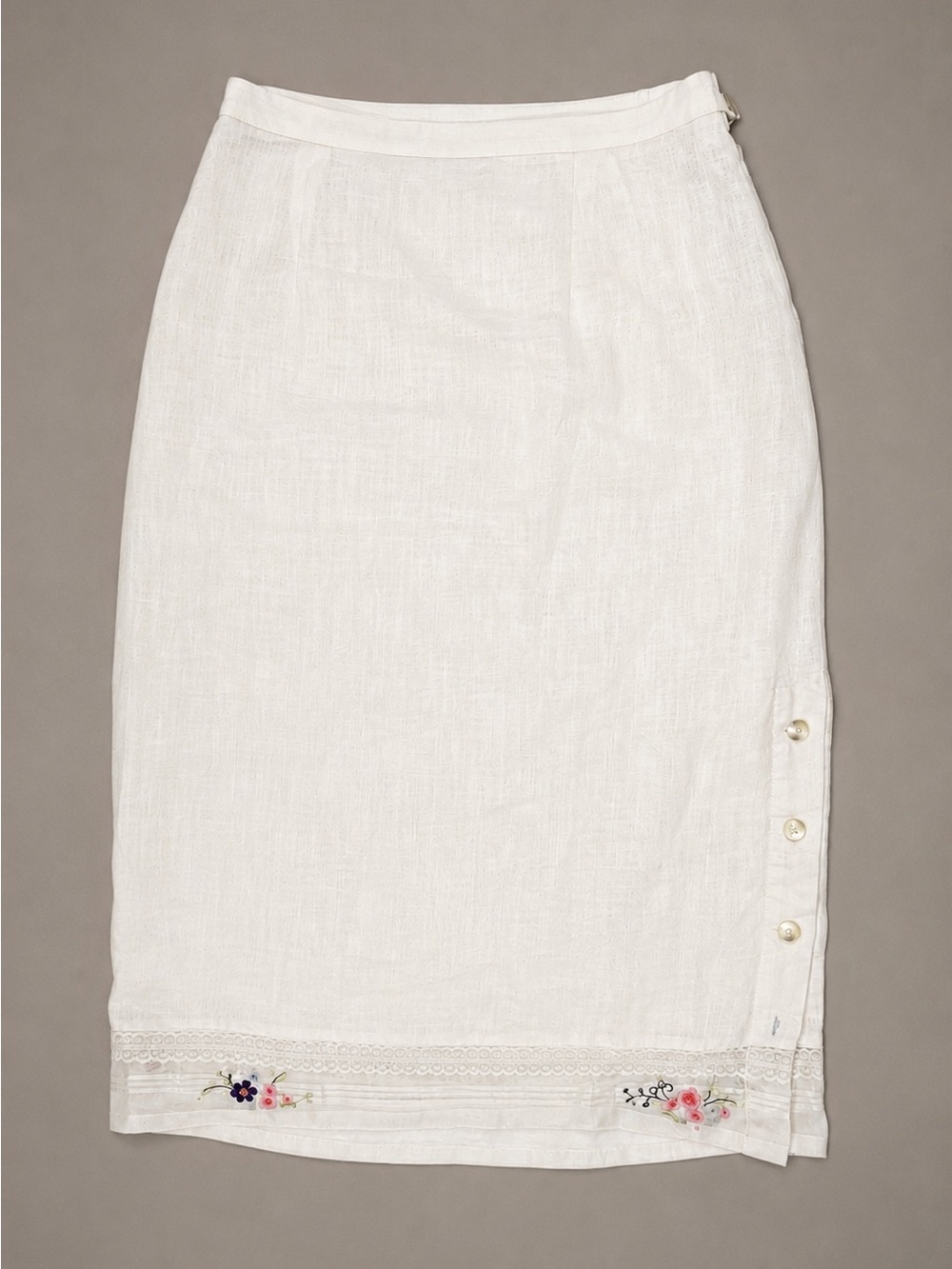 White vintage midi skirt embroidered trim sheer side buttons
size 10 petite
